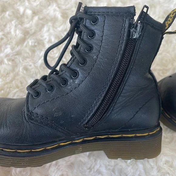 Dr. Martens boots for kids - Picture 9 of 14